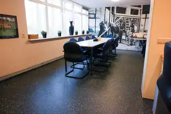 Gietvloer met spikkelmotief in bedrijfskantine en op de werkvloer Gietvloer Noord