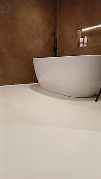 Badkamer Bad-Nieuweschans Gietvloer Noord